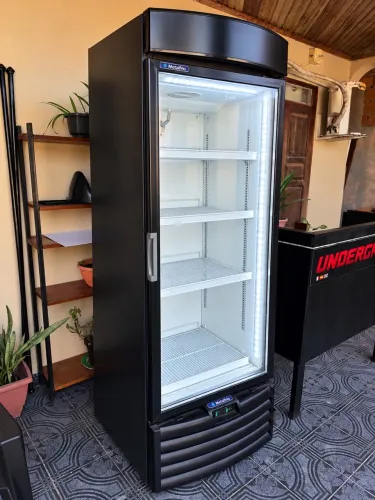 VENDE-SE FREEZER EXPOSITOR VERTICAL METALFRIO - 572 LITROS - 110v - PRETO