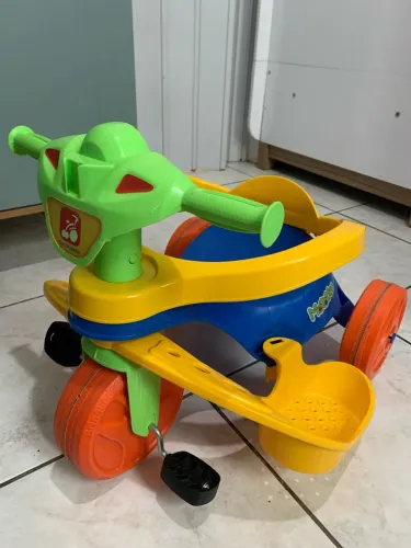 Triciclo/Mototico Bandeirantes