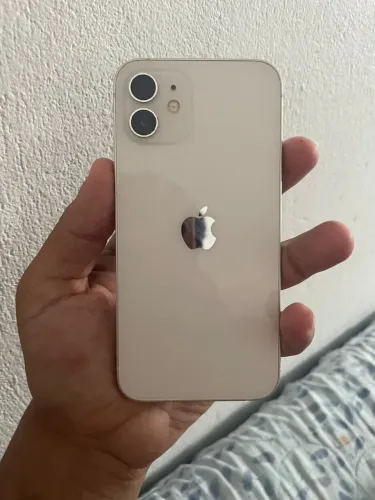 iPhone 12 64 G 1150$
