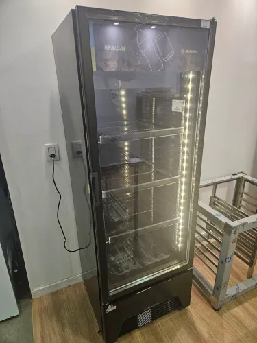 visa cooler expositora de bebidas 403 litros