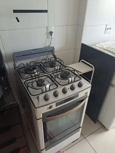 Fogão 4 bocas Brastemp usado