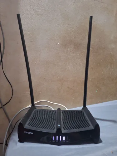 Roteador e Repetidor de sinal sem fio TP-Link TL-WR841HP Quebra Parede