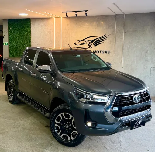Toyota Hilux CD SRX 4X4 2.8 TDI 16V Diesel Aut. 2025