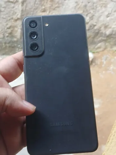 S21fe vendo por RS 350 reais problema linha na tela nunca tomou queda