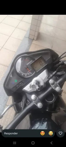 Moto CB 300 de ótima qualidade