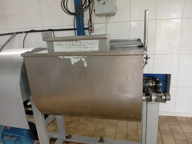 Misturadeira/batedeira  60 kg motor 5cv