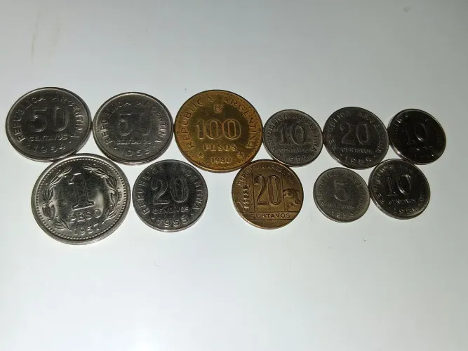 Lote de antigas moedas argentinas em excelente estado,  algumas flores de cunho 
