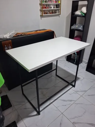 Móveis para loja de roupas masculina