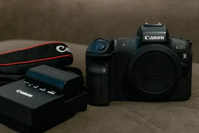 CANON EOS R - FULL FRAME
