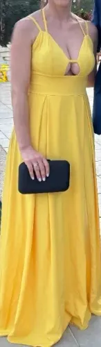 Vestido eventos sociais amarelo