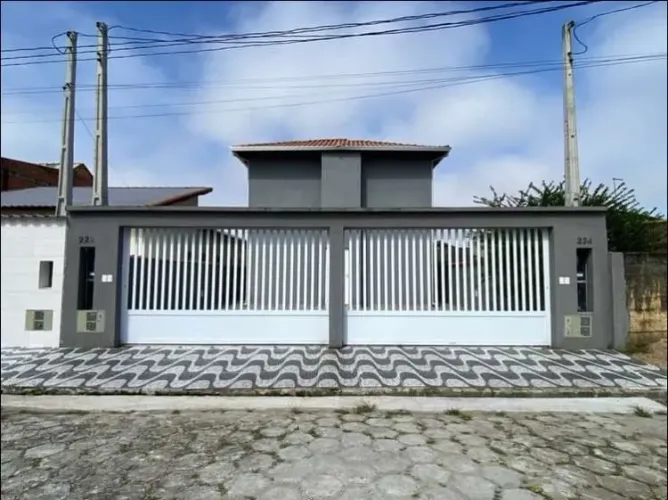 CASA SOBREPOSTA NA PRAIA DE ITANHAÉM PARA REPASSE DE FINANCIAMENTO