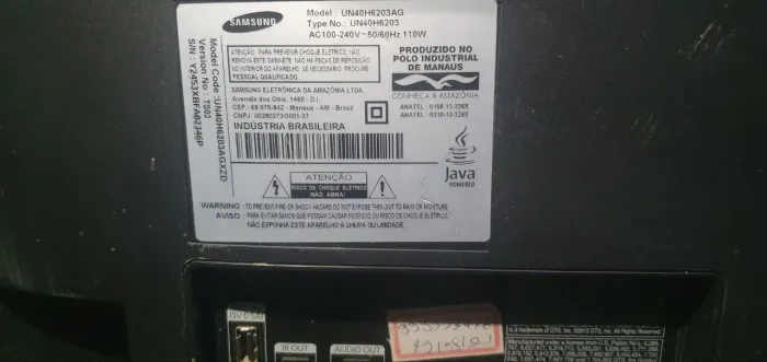 Tv Samsung 40", ideal p/ retirar peças, tela quebrada