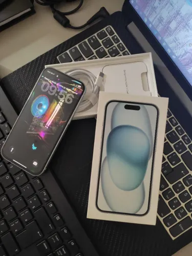 iPhone 15 256GB Branco Nacional Bateria 95% Original