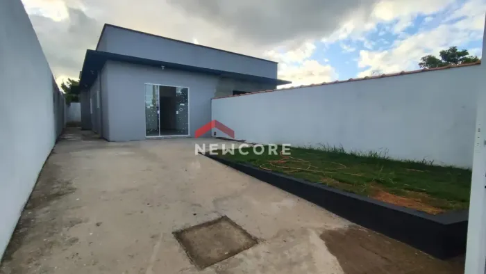 Casa em Rua da Goiabeira - Estância dos Eucaliptos - Peruíbe/SP