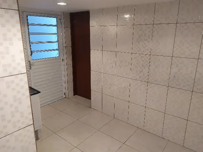 Casa com 2 cômodos no Largo da Parada