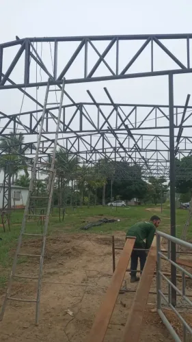 ESTRUTURA DE GALPÃO SOB MEDIDA 