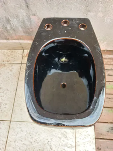 Bidê cerâmica preto usado