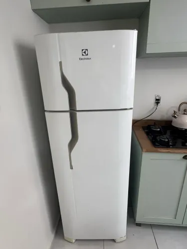 Geladeira em excelente estado - BRANCA - ELECTROLUX