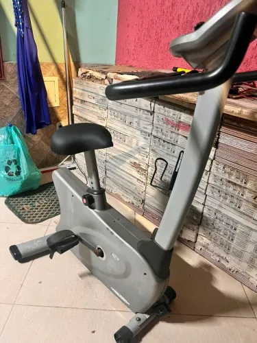 Bicicleta Ergométrica Horizontal Vision Fitness E1500 