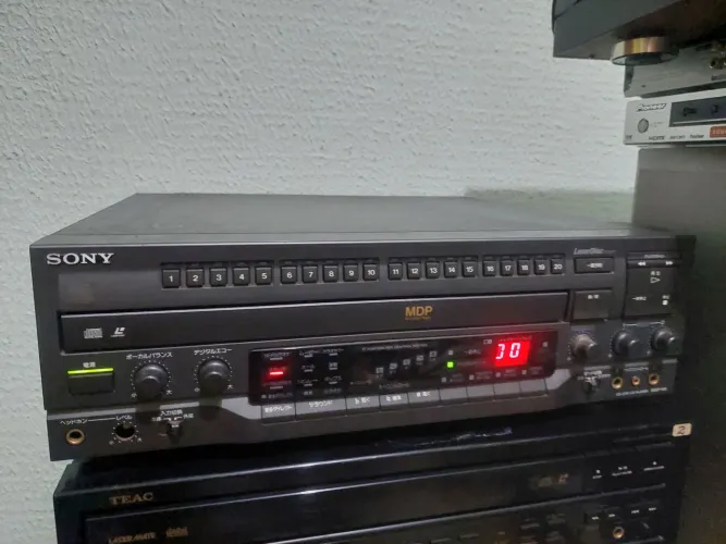 Vendo laser disc  soni conserto  ou retirada de peças 