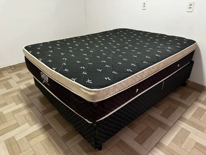 Cama de casal box + colchão