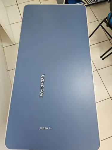 Mesa 4 (escritório): medidas 1,20x0,60m