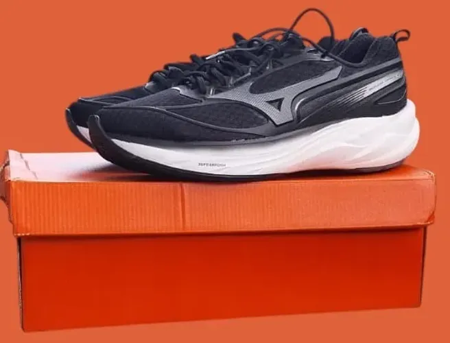 Vendo tênis mizuno novo.