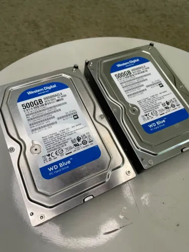 02 HD?s Western Digital WD Blue 500GB