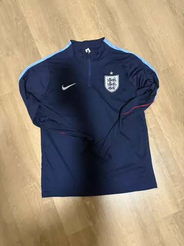 Conjunto Inglaterra 26/27