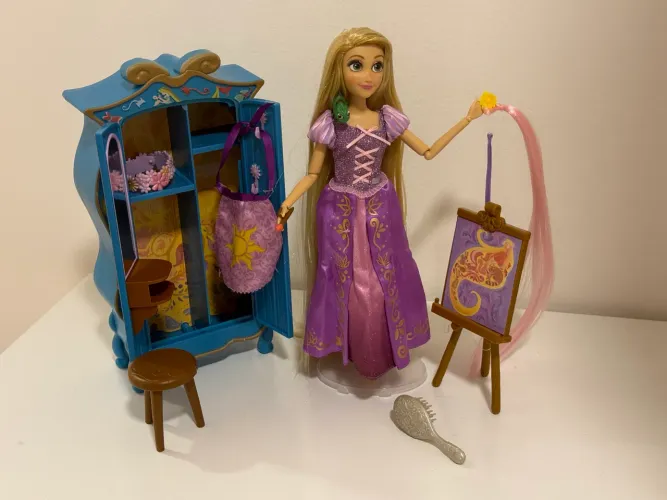 Set Boneca Barbie Rapunzel com Armario originais Disney Store