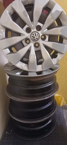 Rodas de ferro aro 15 5x100 com calotas