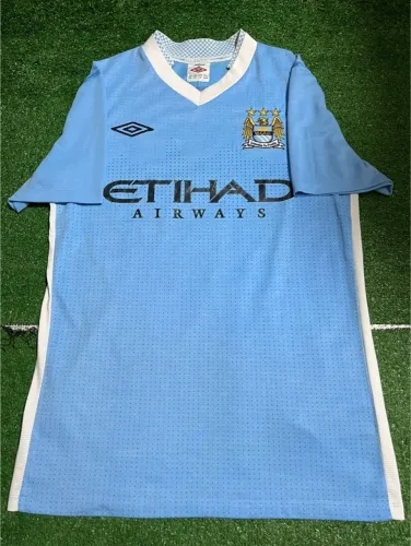Camisa Manchester City Home 2011/2012 #16 Agüero