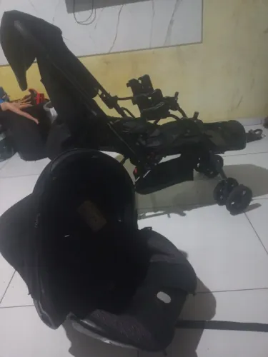Carrinho mais bebê conforto preço único para vender logo