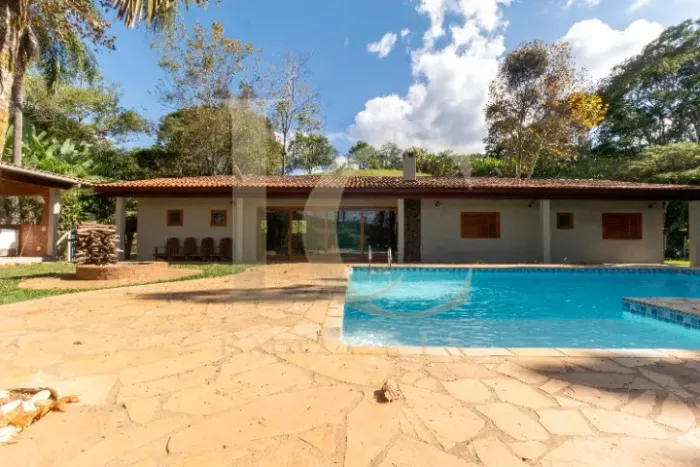 SÍTIO EM CAMANDUCAIA MG! UM PARAÍSO PARTICULAR EM MINAS GERAIS! ESTRUTURA COMPLETA