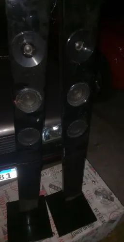 Par de Caixas de som réguas samsung