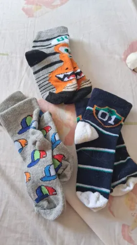 Meias tamanho m para bebês