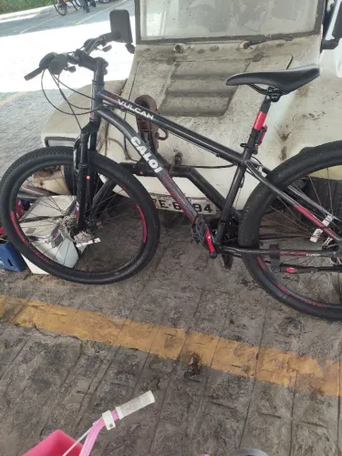 Bicicleta Caloi Vulcan semi nova. Aro 29 quadro 17. BAIXOU!