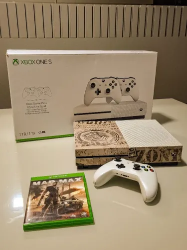 Xbox One S 1TB na Caixa - Novo