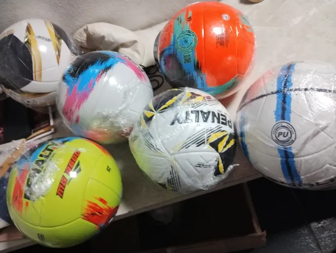 Bolas de vôlei de futsal e campo 