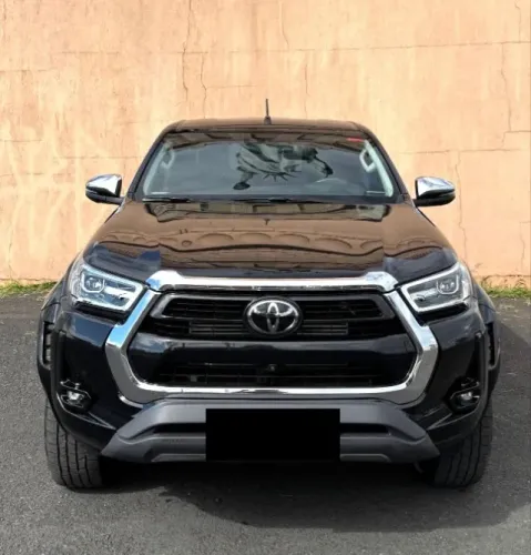 Toyota Hilux CD SRX Plus 4X4 2.8 TDI Die. Aut. 2024