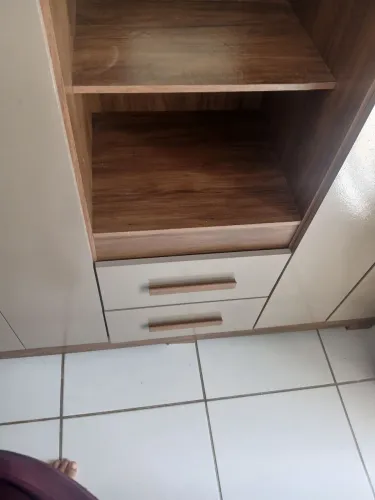 Vendo Guarda roupa seminovo