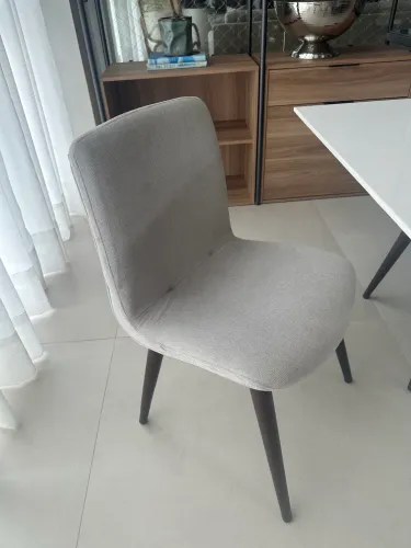 Cadeiras para mesa de jantar com pé de madeira