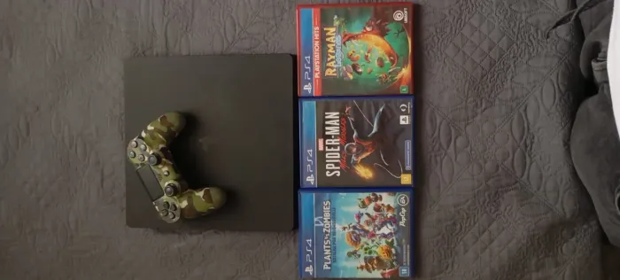 PS4 Slim