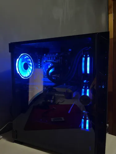 PC GAMER 