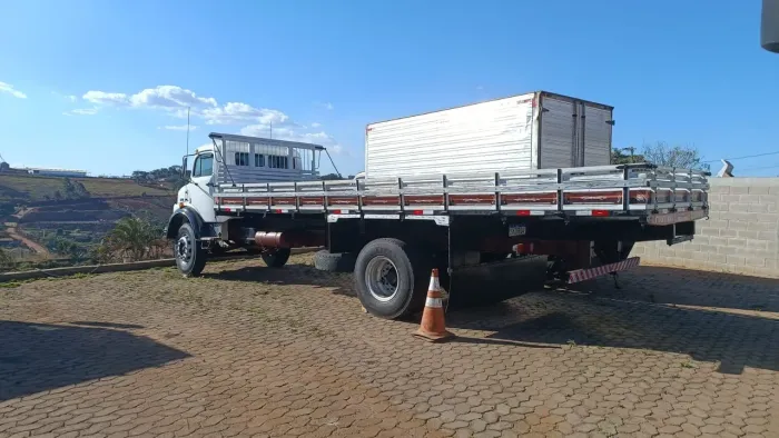 Caminhão Mercedes Mb1513 Toco
