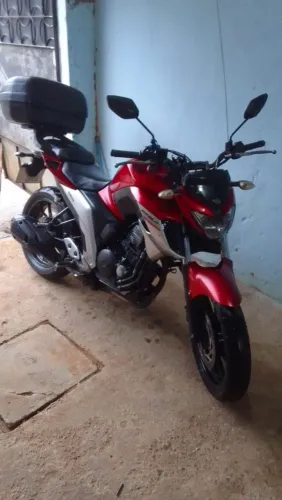 Fazer 250 2021 vendo ou troco por carro 