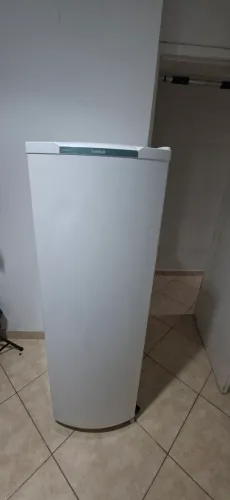 Geladeira Funcionando em Perfeito Estado