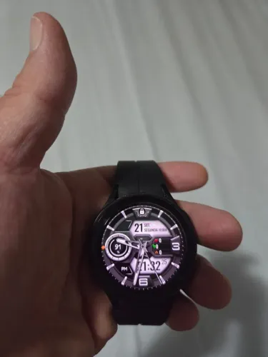 Samsung Galaxy Watch 5 Pro - corpo em titânio.