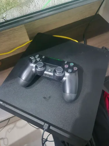 Vendo Ps4 lotado de jogos