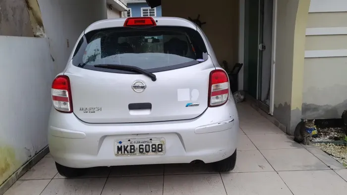 Nissan March SV 1.6 16V Flex Fuel 2013